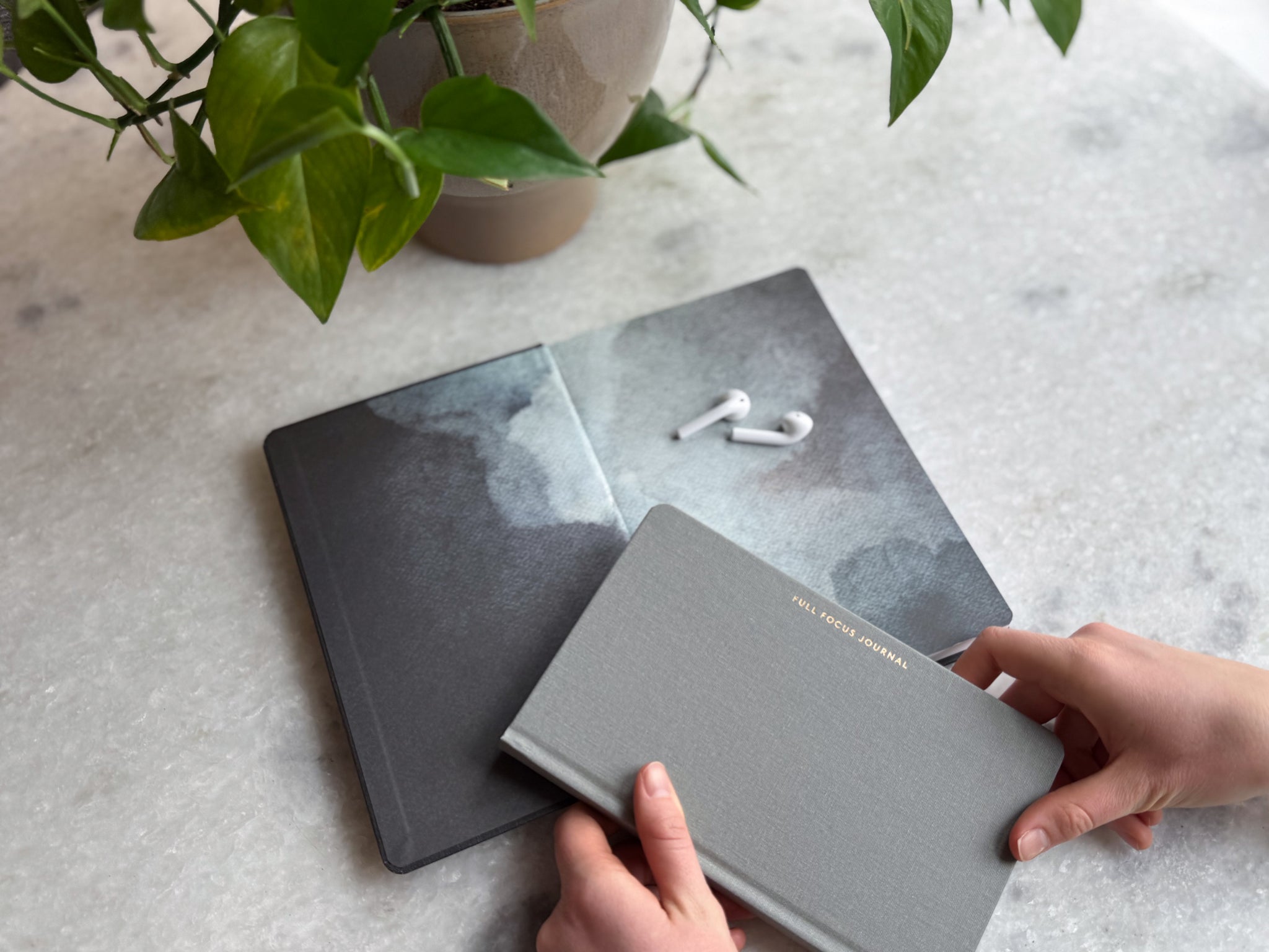 GO Journal ISSUE 01 02 03 05 4冊 Full Focus Journal - Annual Subscription - One Shipment Per Year
