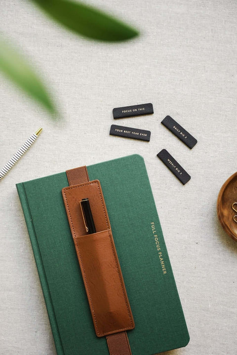 Magnetic Bookmarks - Full Focus